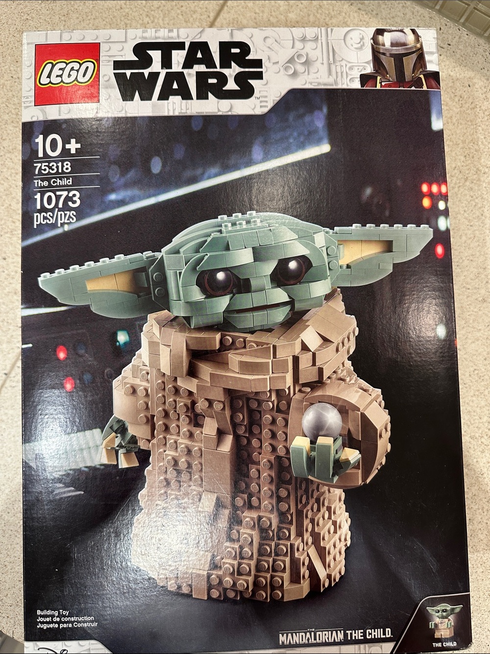 LEGO Star Wars: The Child (75318) Mandalorian Grogu New Retired